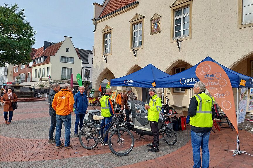 Codieraktion 12.10.2024 Codieraktion auf dem Halterner Markt am 12.10.2024