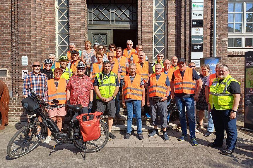 Auftakttour zum Stadtradeln Teilnehmende bei der Auftakttour zum Stadtradeln 2024